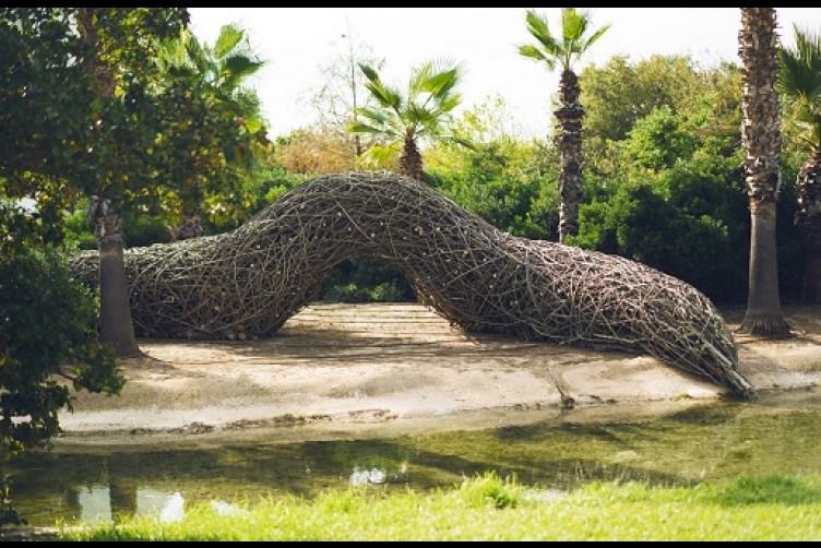 Instalación “Creepy shape”, del artista Bob Verschueren
